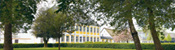 Service og faciliteter