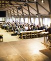 Flere hundrede alumner, studerende, ansatte og andre interesserede var mødt frem for at høre debatten "På vej mod det ungdommelige samfund”. Foto: Lise Balsby/AU Kommunikation