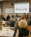 Prorektor Berit Eika holder oplæg for gymnasielærere. 