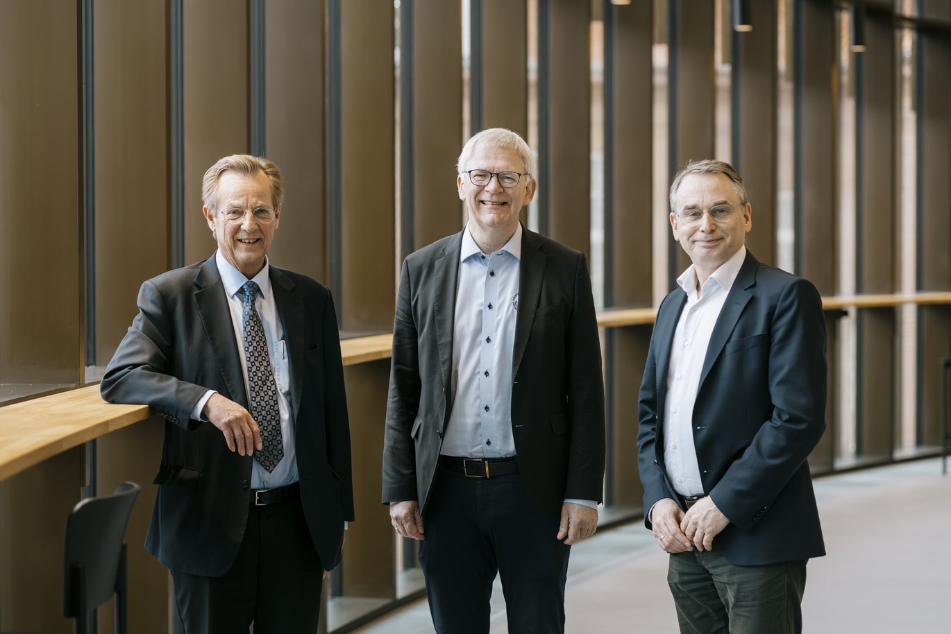 Jørgen Lang (AUFF), Brian Bech Nielsen (AU) og Carsten Kronborg (FEAS) håber hver især, at Universitetsbyen kommer til at sprudle af liv. Også om aftenen og i weekenderne. Foto: Kim Frost, AU Foto